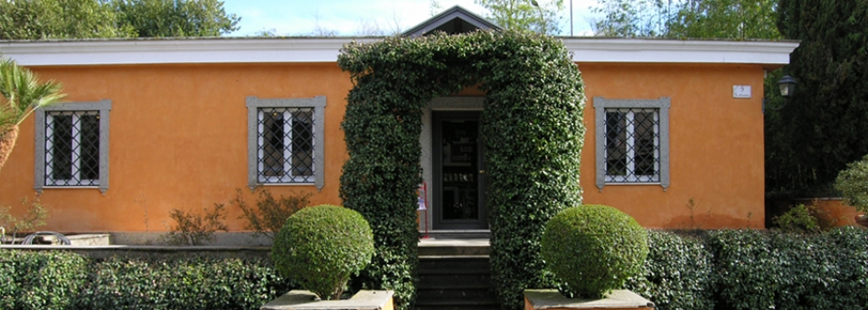 L'ingresso all'Agenzia Immobiliare